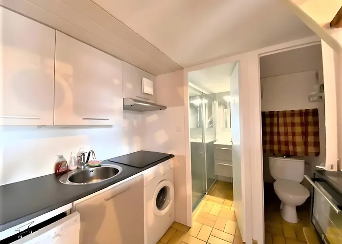 La Maison Bleue - Ref 502 *